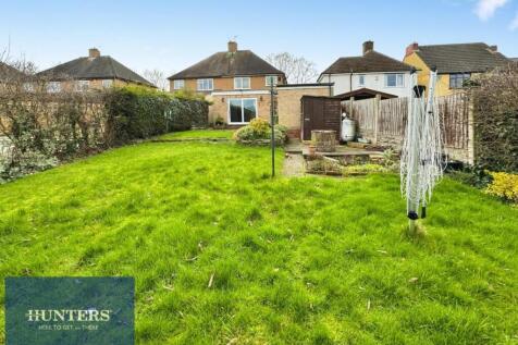 REAR GARDEN 02.jpg