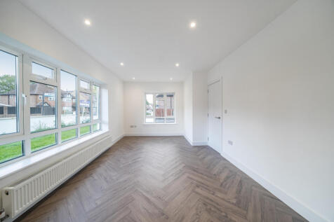 1372080-8-68f79a4...