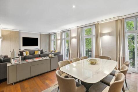 3 Bedroom Flat in SW7 2RY