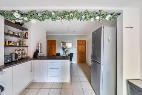 1373105-23-6900e0...