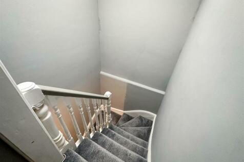 SECOND FLOOR LANDING