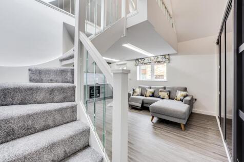 2B Church Street, Cottingham-3.jpg