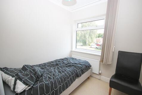 Bed 3.jpg