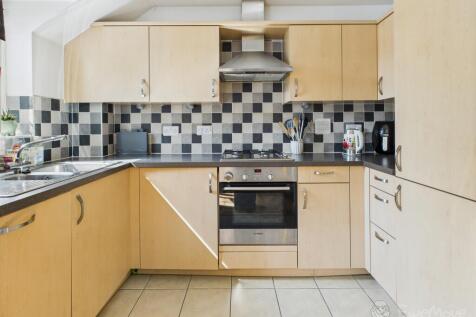 CAM03624G0-PR0142-STILL004