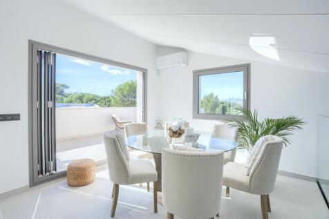 Dining area_