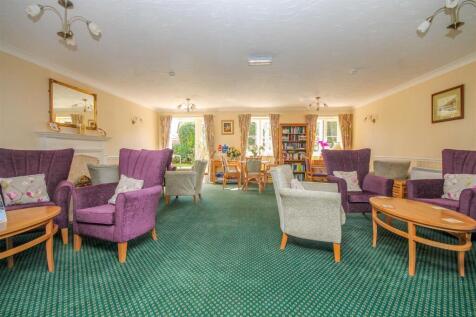 Mclay Court, HernCrabtree, Communal (2).jpg