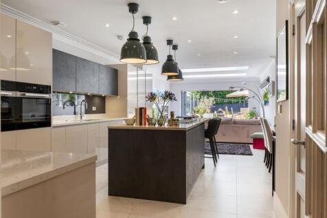 Kitchen/Dining