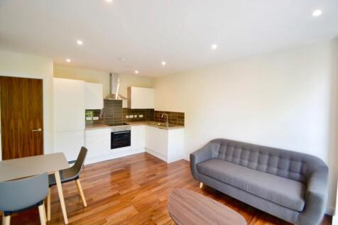 Living & Kitchen Area