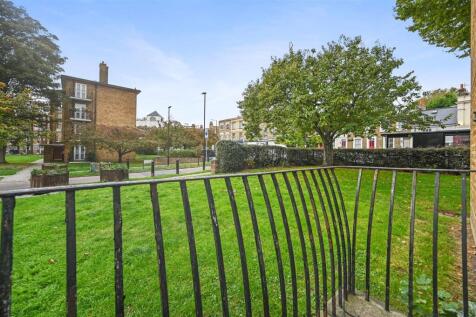 RCAR- kelmscott gardens1.JPG