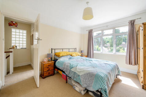 1324962-4-6880f7f...