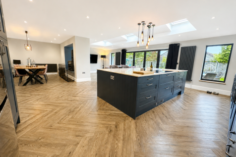Kitchen/Diner/Living