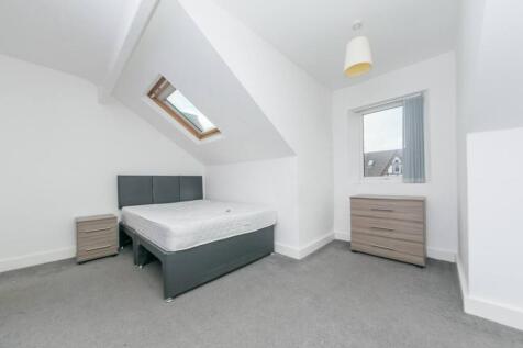 Located close to the shops of both Bramley and Kirkstall, and with easy access to Leeds City Centre, this fully furnished all inclusive large room to rent in 5 bed HMO.All bills included; Wifi, water,