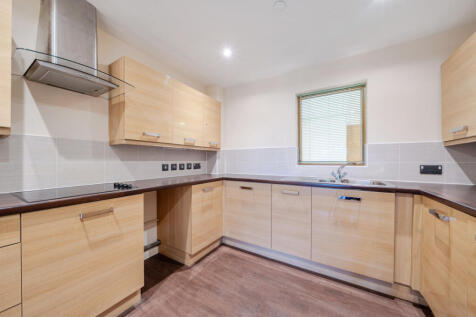 1387729-11-693850...