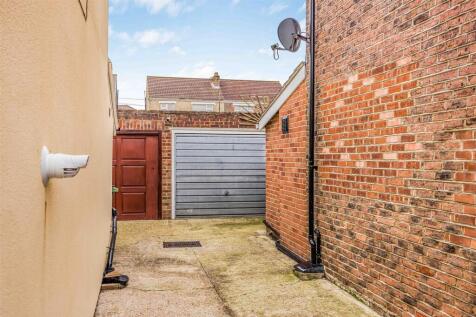 17 Madeira Road, Hilsea-Small-PorticoMarketing-Sol