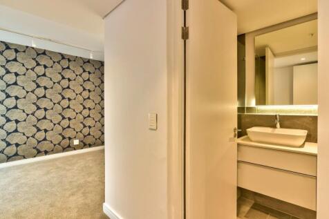 Bedroom 2 with en-suite bathroom