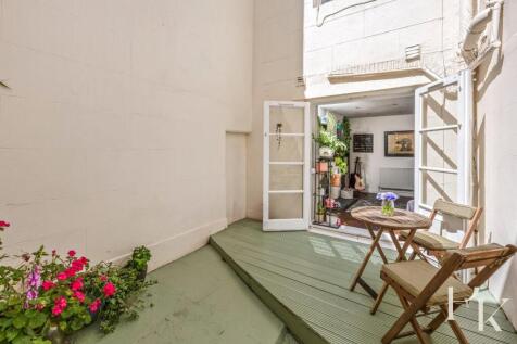 Lansdowne Place, 6 Basement Flat-010.JPG
