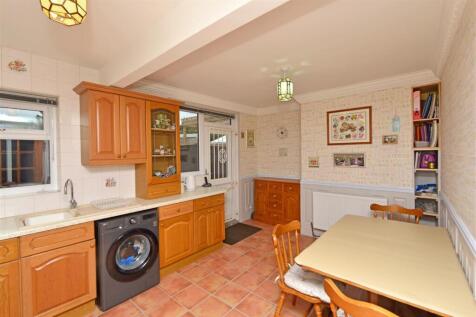 Fitted Dining Kitchen: