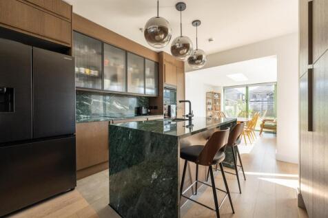 Sandringham Road, IG11