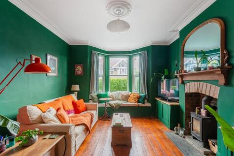 2H4R2KD - Living Room G.jpg