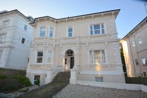 2 Bed Unfurnished Flat