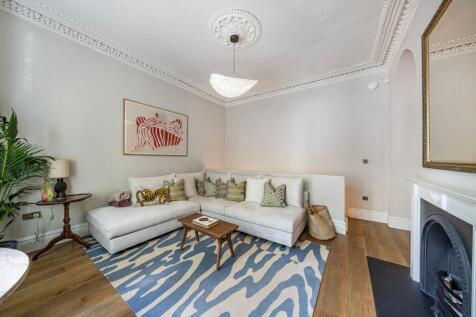 Living Room / Dining Room