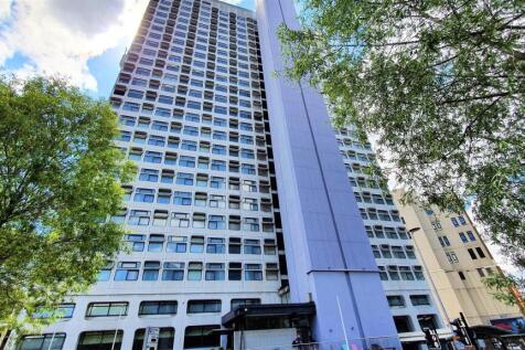 **PLEASE DO NOT ENQUIRE IF YOU ARE LOOKING FOR 2026 ACADEMIC TERM / YEAR AS THE PROPERTY IS AVAILABLE TO MOVE INTO NOW ** ***NO CORPORATE LETTING or SHORT-TERM LETTINGS ALLOWED*** **NO Pets Allowed**