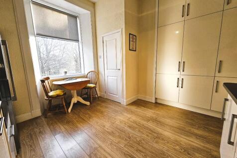 1-bed Flat Lounsdale Road