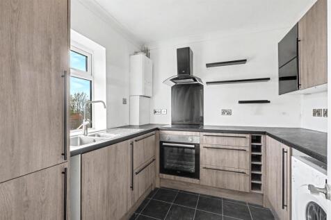 Kitchen_1.jpeg