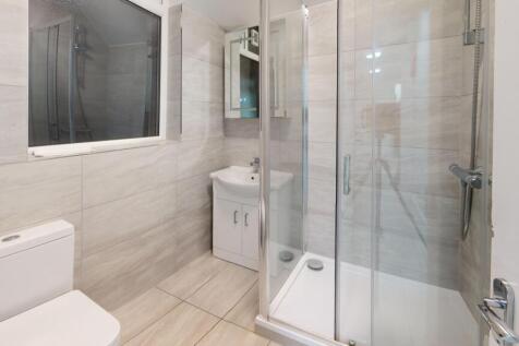 1033-London-Road-Bathroom