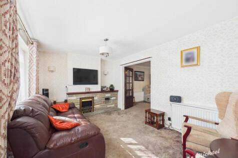 CAM03218G0-PR1150-STILL011