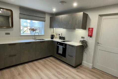 Communal Kitchen..jpg