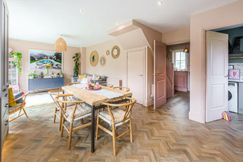 Kitchen/dining ro...