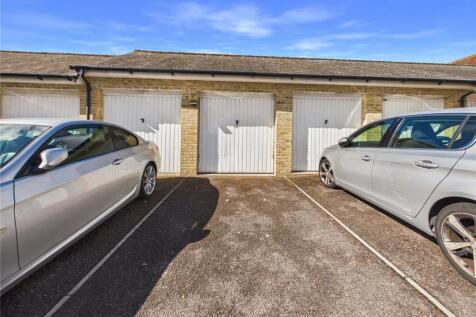 Garage & Parking