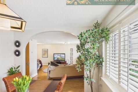 Living room/Dining area - open plan