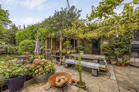 1 Conifer Drive, Hambrook-PorticoMarketing-Nexa-52