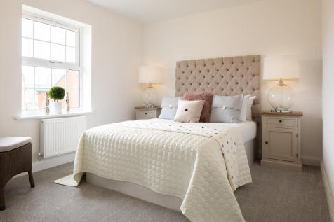 large double bedroom 4 bedroom exeter house type