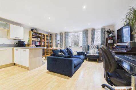 Open Plan Kitchen/Dining/ Living Space
