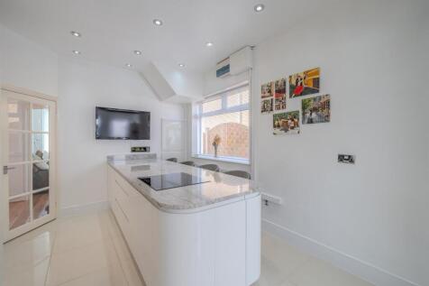 194 The Highway-26.jpg