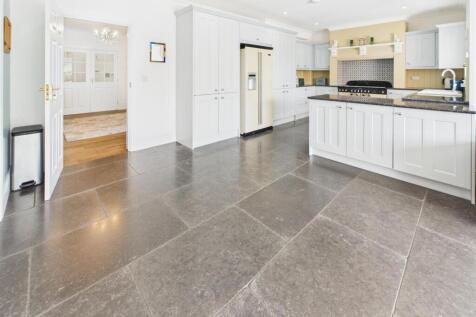 KITCHEN/DINING/FAMILY ROOM