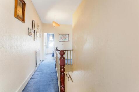 1546773911 - 41 Carshalton Park Road, SM5 - 4.jpg