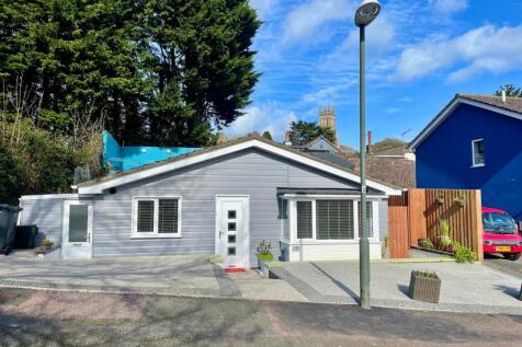2 Bedroom Detached in TQ1 4UJ