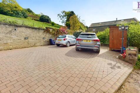 b467ae0d-The-Barn-Addersgate-Lane-04232025_165639.