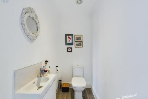 CAM03218G0-PR0081-STILL002