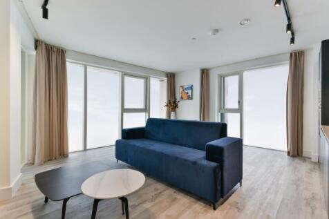 Welcome to One West Point, the epitome of luxury living in West London. This iconic development boasts the tallest residential tower in the area, soaring 54 stories high, offering an unparalleled oppo