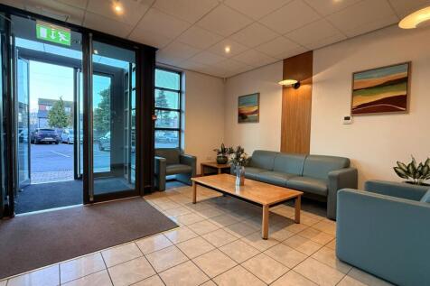 500 Styal Road, Manchester - Reception