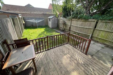 28 herstone garden.jpg
