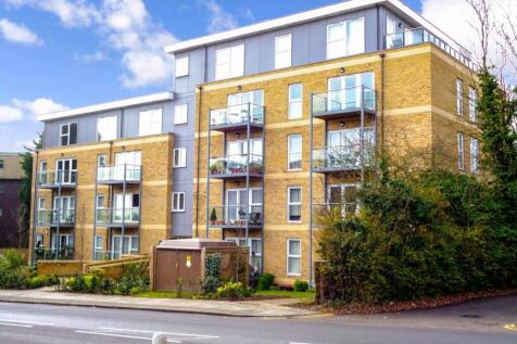 One Bedroom 3rd Floor Flat To Rent