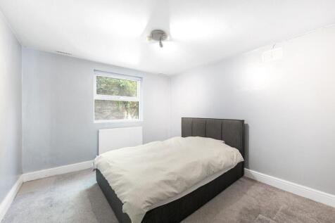 Bedroom 2.JPG