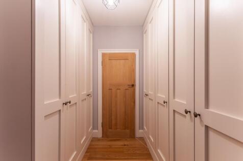 Bedroom including walk in wardrobe