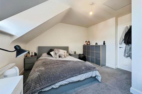 efc660be--4C89-B4E9-9497F232F28F-10852-000007A3180